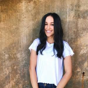 Meet your Posher, Julia